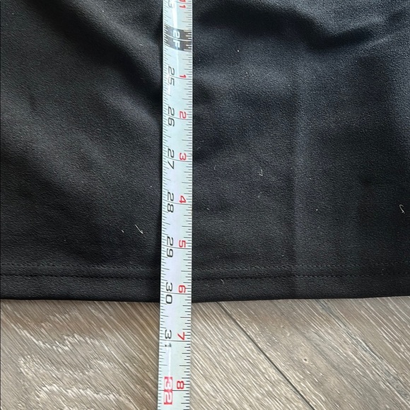 Elegant Black Off-Shoulder Dress - Picture 6 of 7